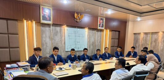 Unila Sends Off 12 Bright Scholarship Awardees to Attend Bright National Summit