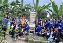 Community Service Students Introduce Rocket Stoves as a Solution for Low-Smoke Waste Incineration