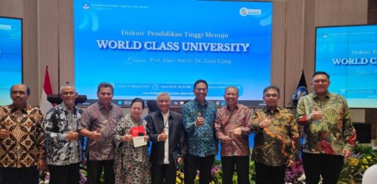 FKIP KKN–PLP Students Hold Prabha Edu-Fest at Auladina Indonesia Islamic Middle School