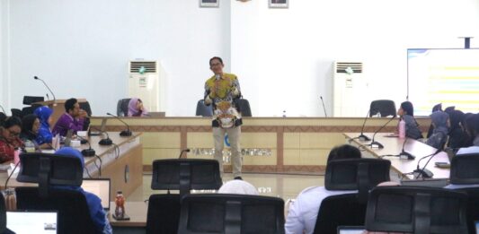 Pharmacy Department of FK Conducts Workshop on Journal Writing for SINTA and SCOPUS to Enhance Health Research Quality in Lampung