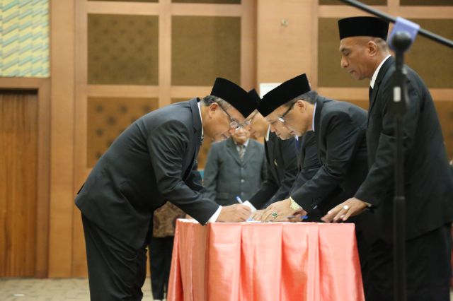 Menristekdikti Lantik Prof. Hasriadi sebagai Rektor Unila 01