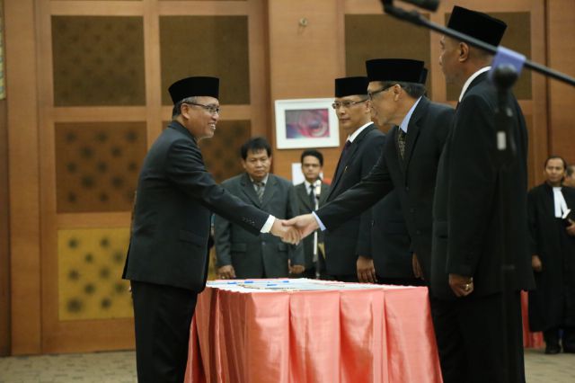 Menristekdikti Lantik Prof. Hasriadi sebagai Rektor Unila 02