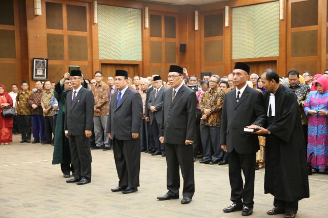 Menristekdikti Lantik Prof. Hasriadi sebagai Rektor Unila 05