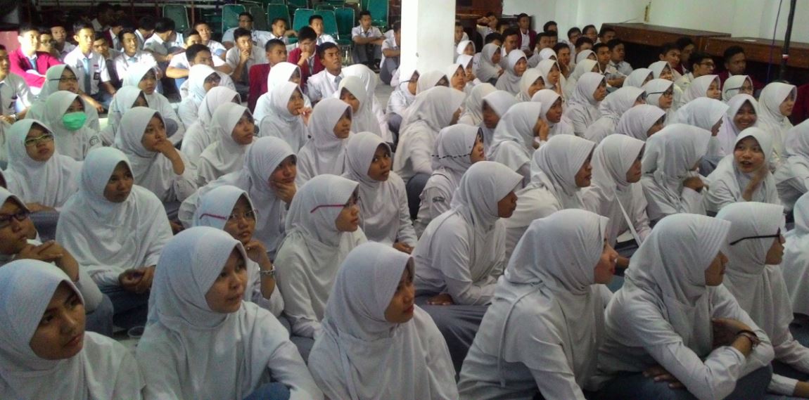 Mahasiswa Unila Kunjungi Sekolah 03