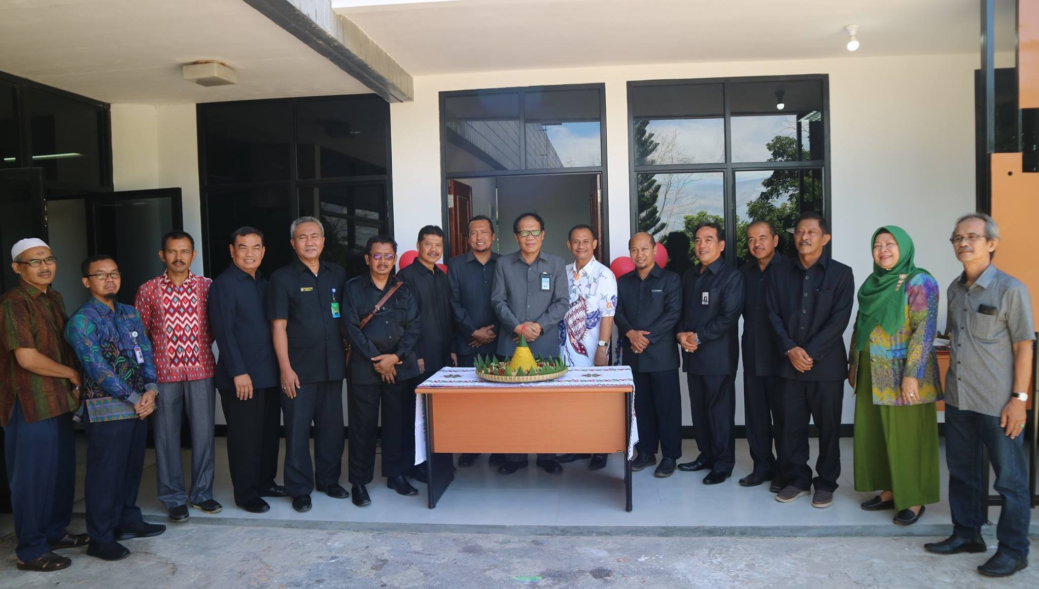 24799221_363615684098653_8736544738802191237_o