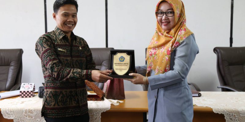 Kunjungan SMAN I Waytenong 2