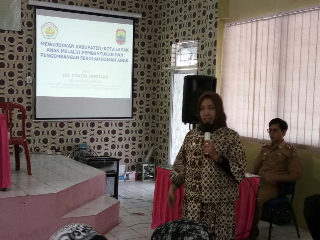 Narasumber SRA Dr. Novita Tresiana, M.Si