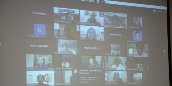 Web Talk International Scientists Collaboration: Implement P2P (People-2-People) Relationship