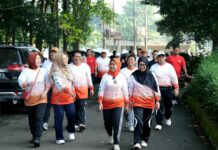 Rektor Hadiri Jalan Sehat FISIP Dies Natalis ke-39