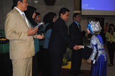 20 Dokter Baru Unila Lakukan Pengambilan Sumpah