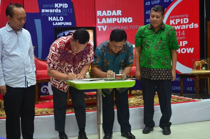 Penanda Tanganan MOU Radar Lampung dengan Universitas Lampung