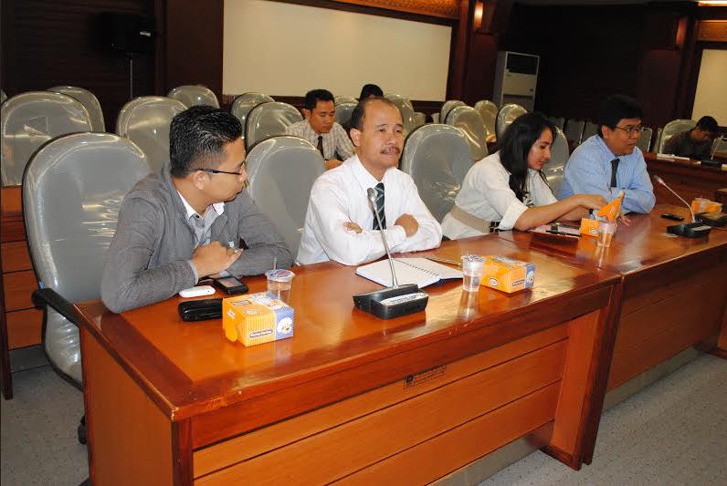 Rapat Evaluasi Kinerja Bank Mitra 03