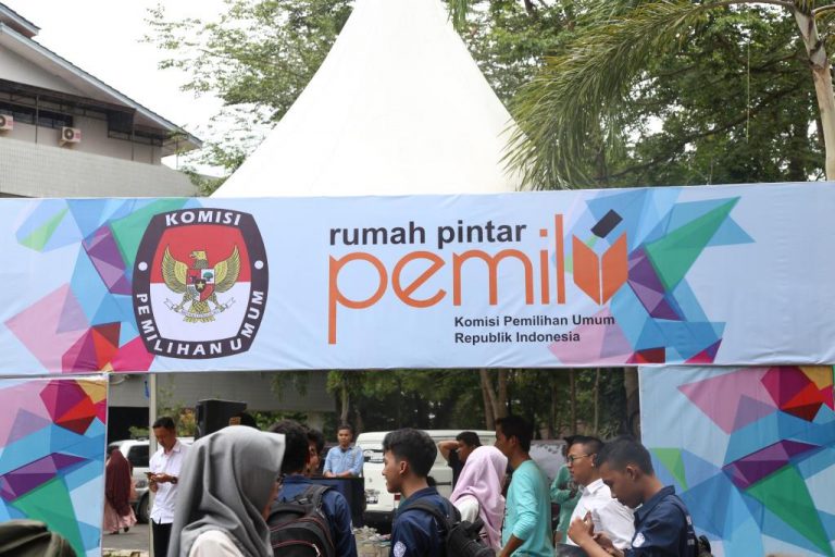 KPU Goes to Campus, Mahasiswa Dampingi Pemilih Difabel