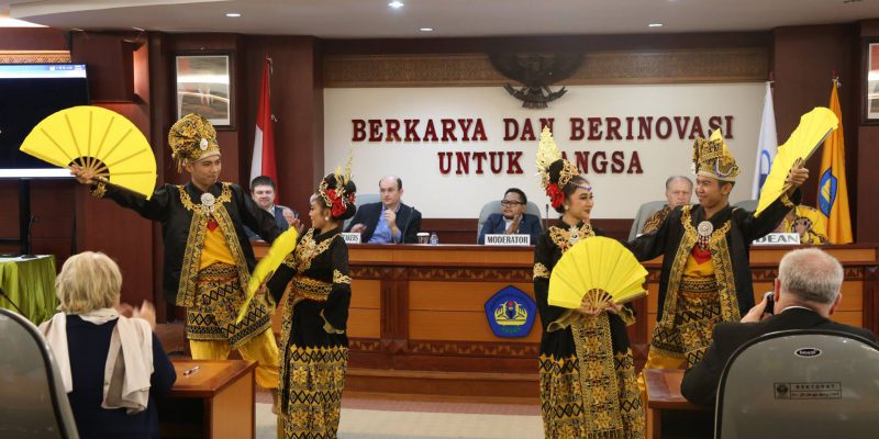 Universitas Zagrep Kroasia Isi Studium General Mahasiswa FISIP 2