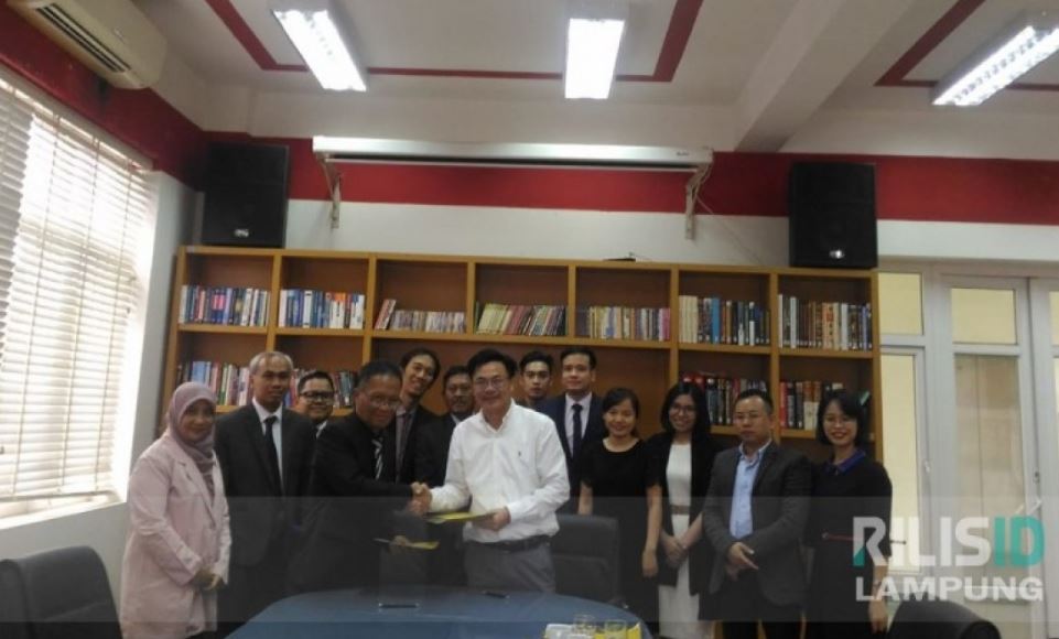 FISIP Unila Rintis Kerja sama dengan Universitas Vietnam