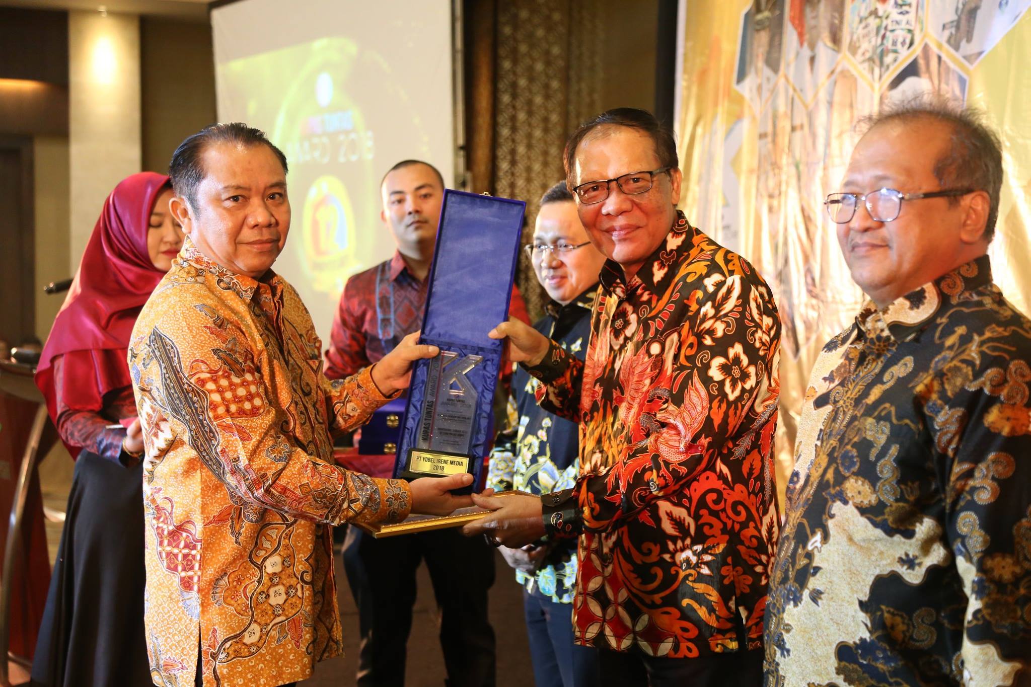 47687118_560903367703216_8919713914837532672_o