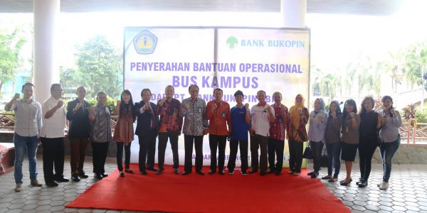 Penyerahan Bantuan Bus Kampus (2)