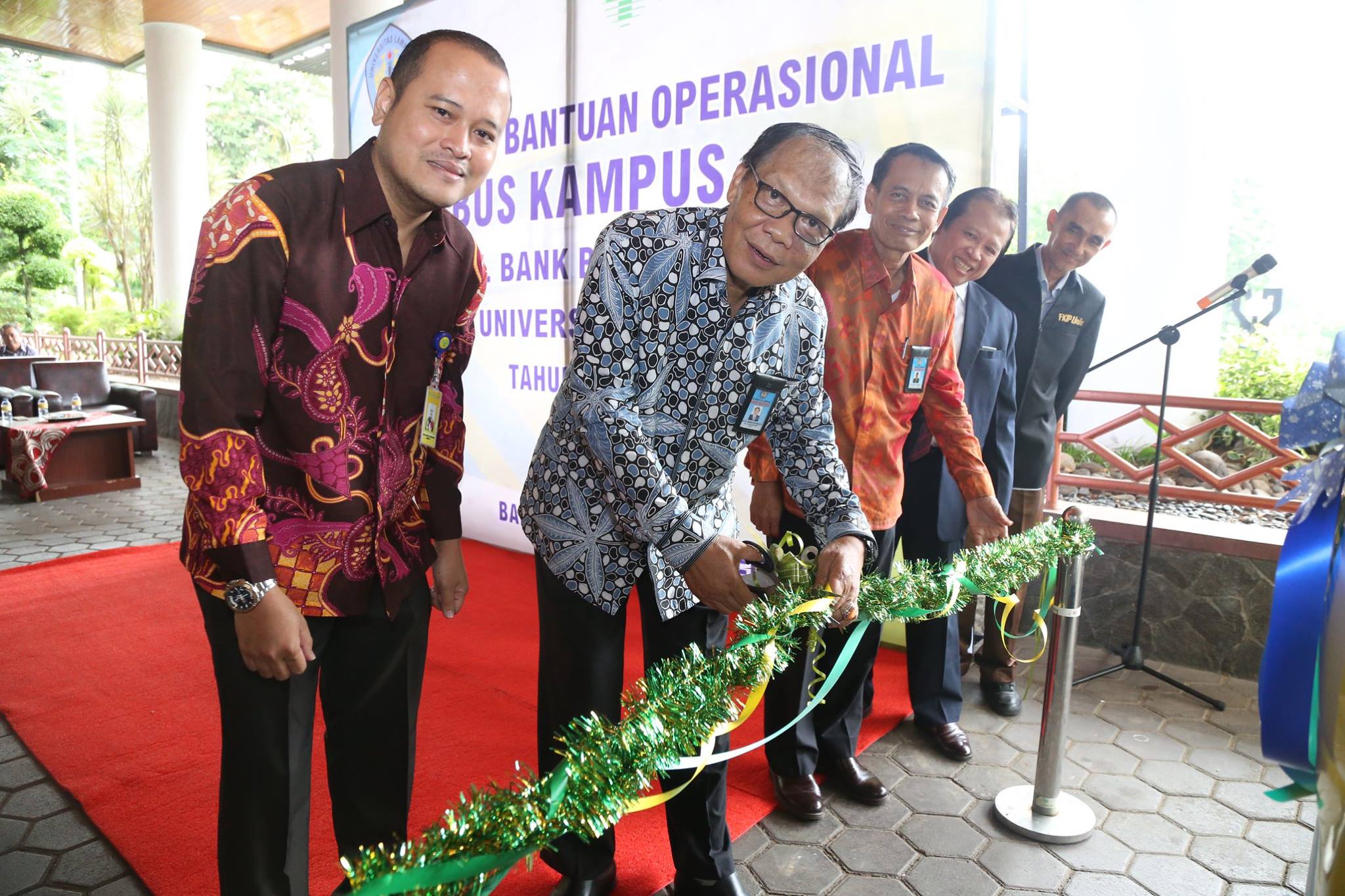 Dukung GreenMetric, Bukopin Gelontorkan Bus Operasional Kampus