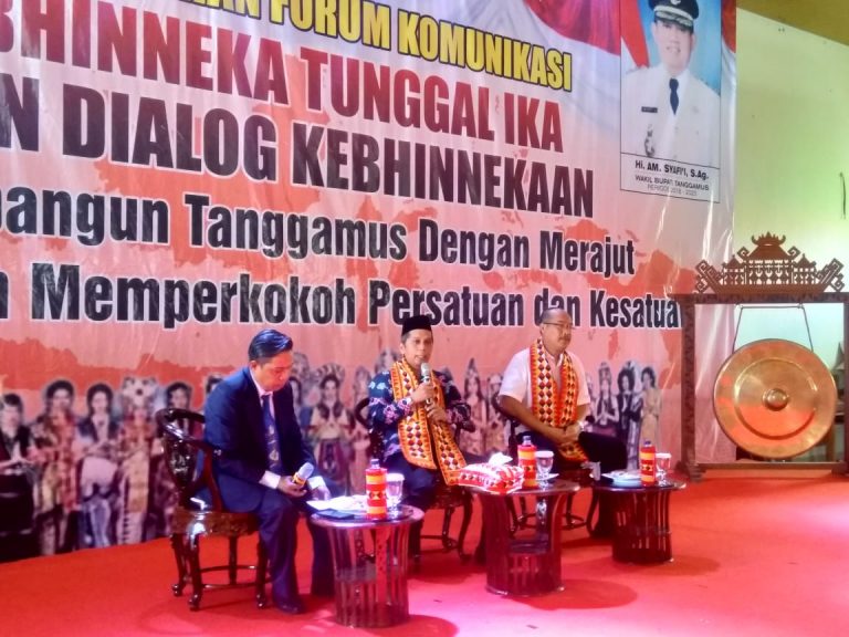 Karomani : Nilai Budaya Filter Pengaruh Asing