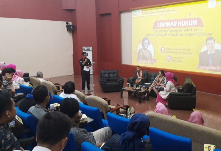 FH Adakan Seminar Tentang Profesi Hukum