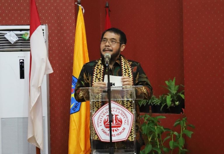 Semnas, UKM-F Mahkamah FH Hadirkan Ketua MK RI