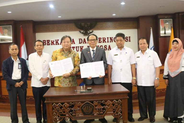 Perpustakaan Terima Hibah Digital PT Enam Kubuku Jogjakarta