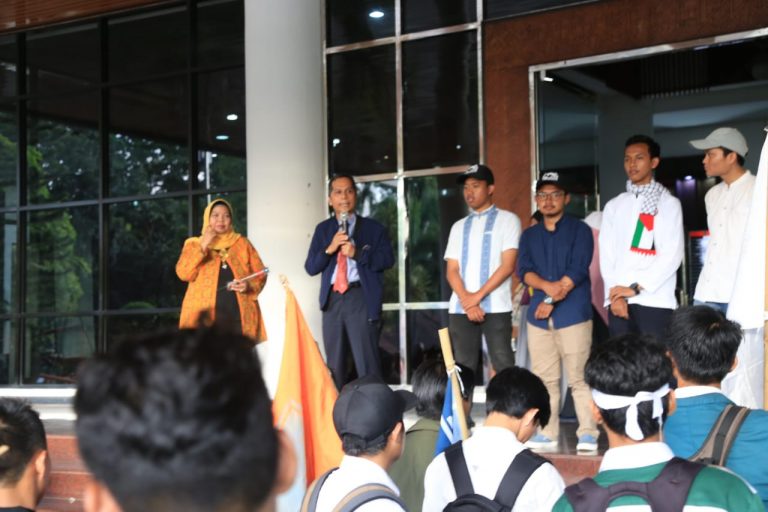 Mahasiswa Unila Ikuti Pawai Songsong Ramadan