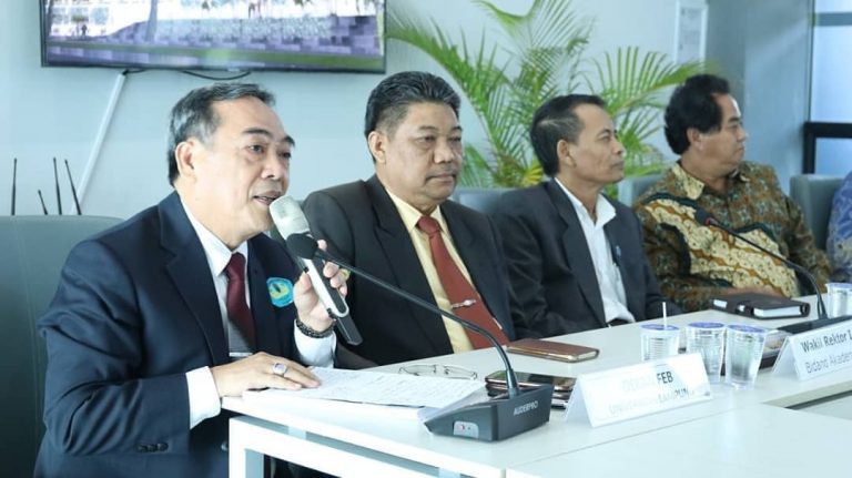 Program Doktor Ilmu Ekonomi FEB Terima Asesmen BAN-PT