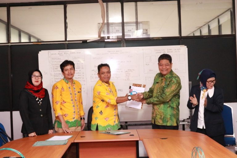 Prof. Bujang Rahman Resmi Calonkan Diri Sebagai Rektor Unila