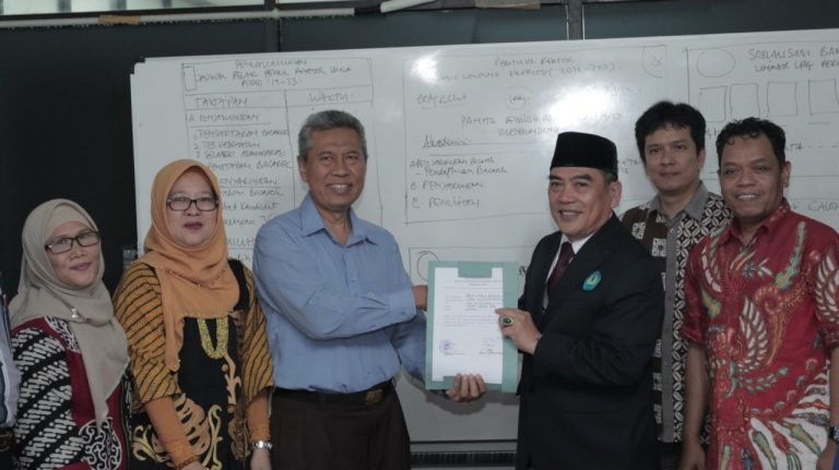 Prof. Satria Daftarkan Diri di Pilrek 2019-2023