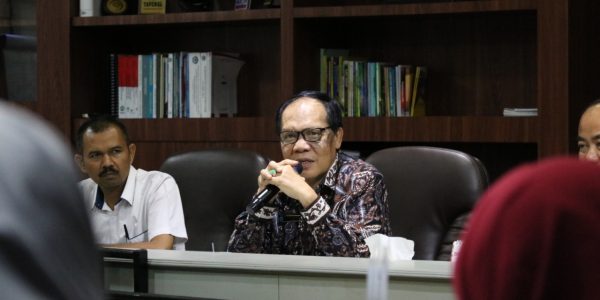 Rektor Lepas 35 Mahasiswa KKN ke Tiga Lokasi (1)