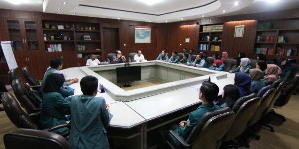 Rektor Lepas 35 Mahasiswa KKN ke Tiga Lokasi (2)