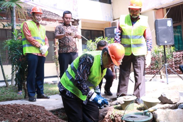 Groundbreaking Gedung Laboratorium Mekanika Tanah dan Gedung B FT Unila