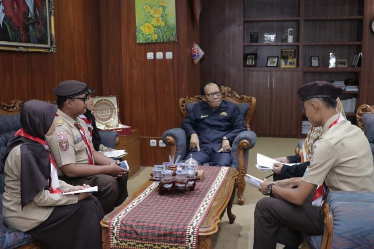 Jelang Kegiatan KMD, Pramuka Sambangi Rektor