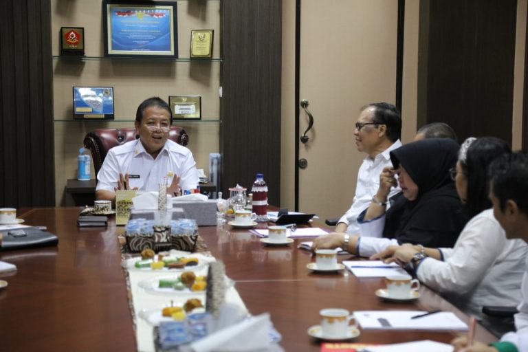 Perjuangkan S1 Bahasa Lampung, Rektor Unila Sambangi Gubernur 