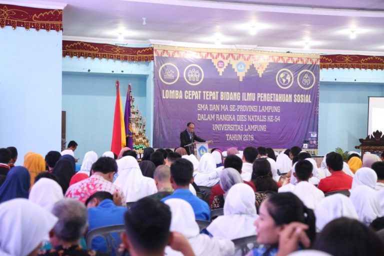 Rektor Buka LCT Bidang IPS ke-9