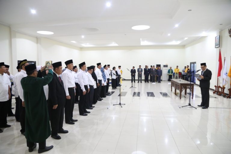 60 Pejabat Fungsional Tendik Ambil Sumpah