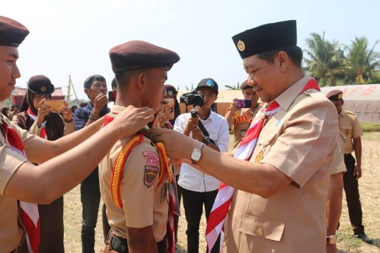 Bujang Rahman Hadiri Bakti Pramuka Unila di Kalianda