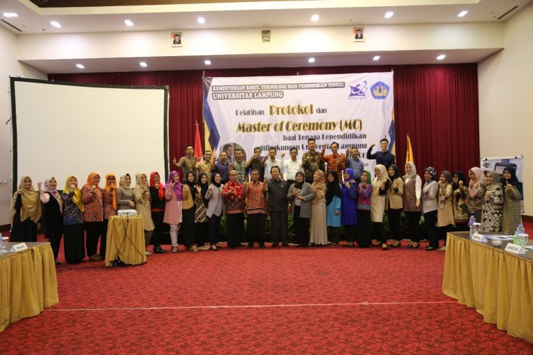 40 Tenaga Kependidikan Ikuti Pelatihan Protokol dan MC