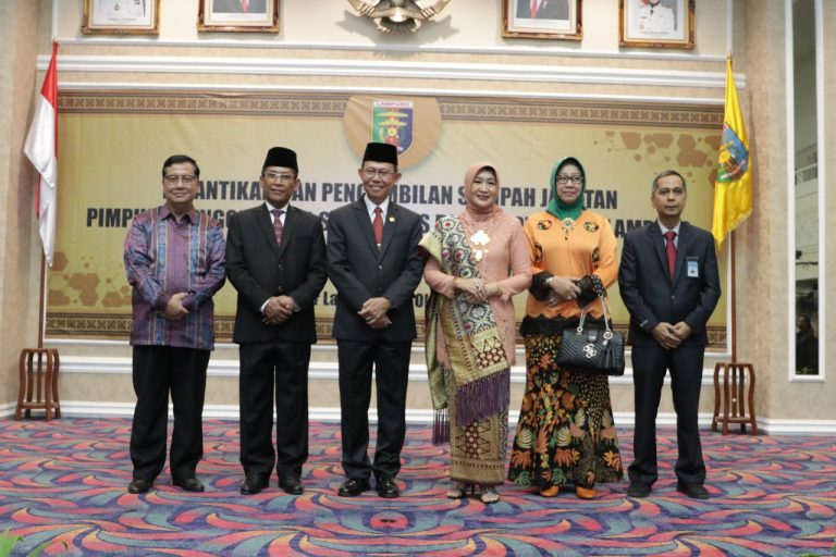 Prof. Karomani Hadiri Pelantikan Sekdaprov Fahrizal Darminto