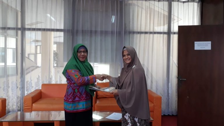 Kepala Perpus Bunda Delima Kunjungi Perpus Unila