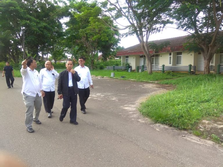 Rektor Karomani Sidak Kolam dan Mess E Unila