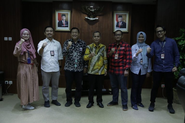 Rektor Terima Audiensi Telkomsel Bahas Peluang Kerja Sama