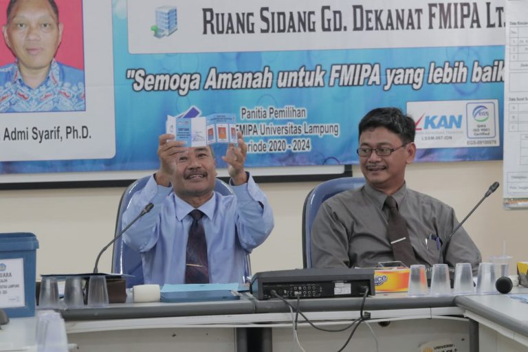 Suripto Dwi Yuwono Resmi Jabat Dekan FMIPA
