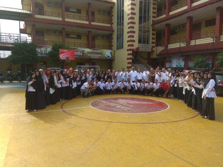 Kunjungan Rektor Legakan Guru YP Unila