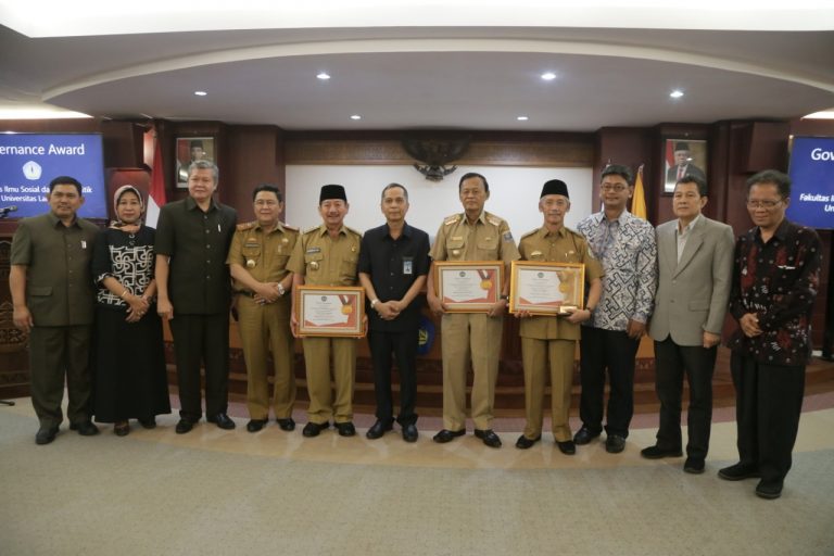 Apresiasi Kinerja Kepala Daerah, FISIP Anugerahi Governance Award