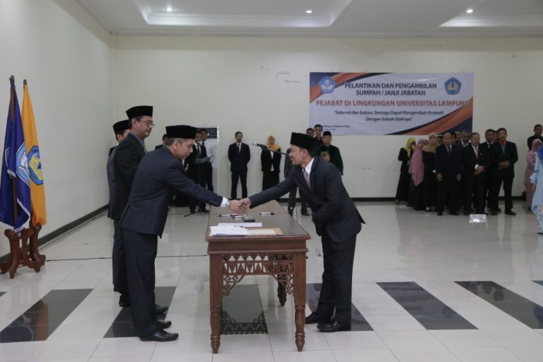 Rektor Lantik 11 Pejabat Baru
