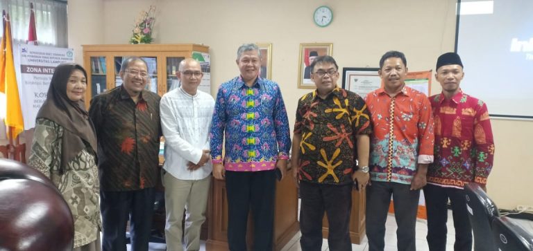 Unila-Radar Lampung Lanjutkan Kerja Sama Publikasi Riset