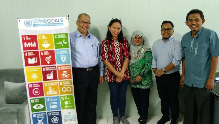 Unila dan Cambridge University Latih Kader Posyandu