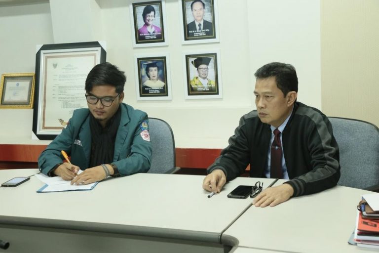 Gelar Dialog, Heryandi Tampung Seluruh Keluhan Mahasiswa